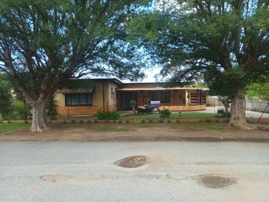 3 Bedroom Property for Sale in Hennenman Free State